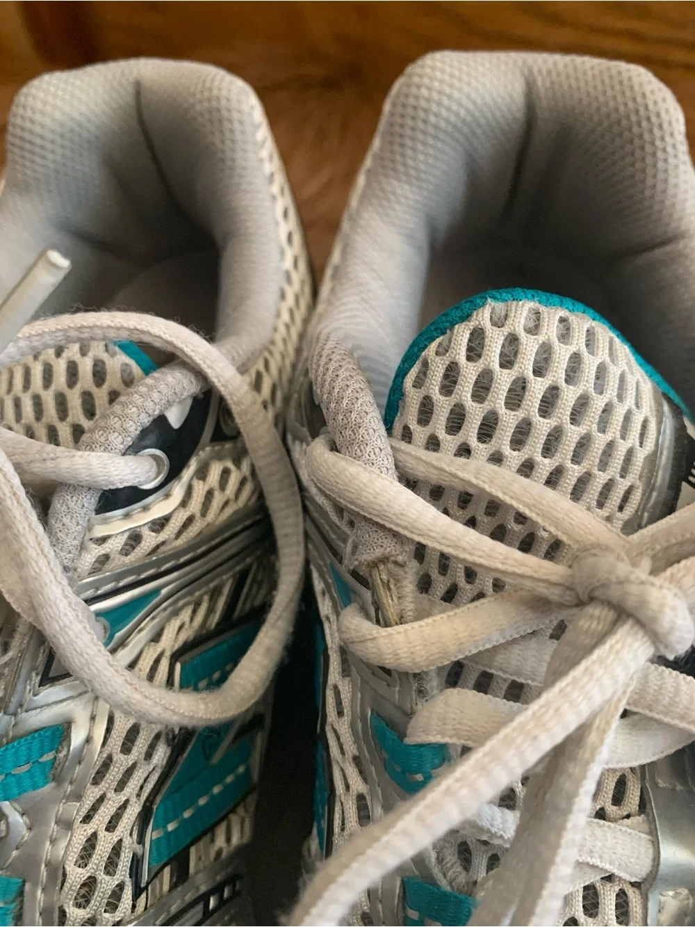 New Balance N-ERGY 920 Silver/Turquoise Athletic Women’s Sneaker Sz 9